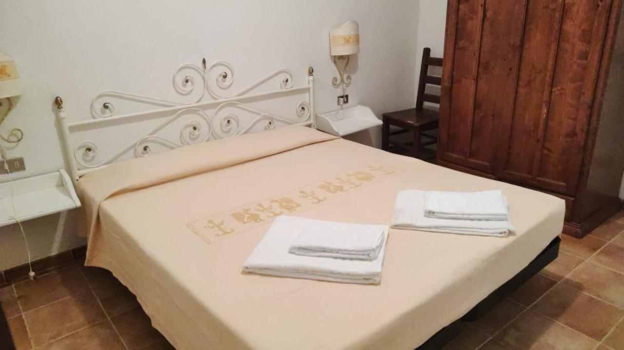 Residence Spiaggia Bianca Golfo Aranci Esterno foto