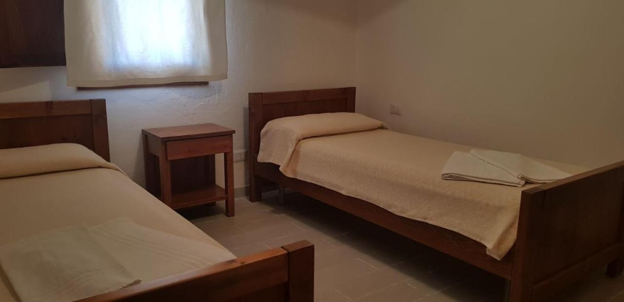 Residence Spiaggia Bianca Golfo Aranci Esterno foto