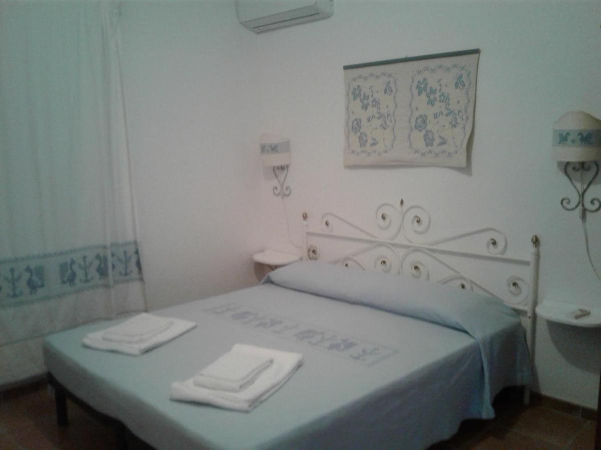 Residence Spiaggia Bianca Golfo Aranci Esterno foto