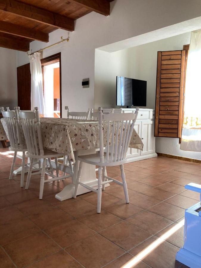 Residence Spiaggia Bianca Golfo Aranci Esterno foto
