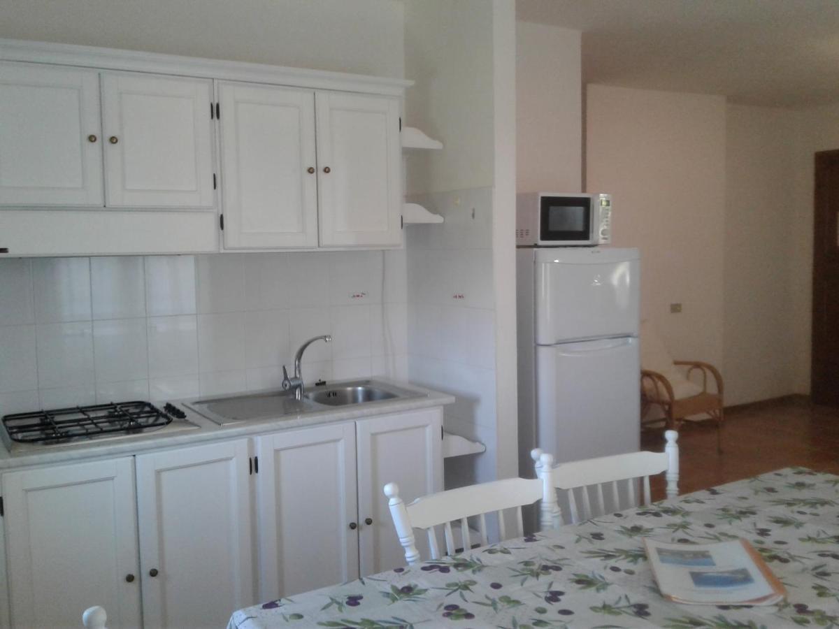 Residence Spiaggia Bianca Golfo Aranci Esterno foto