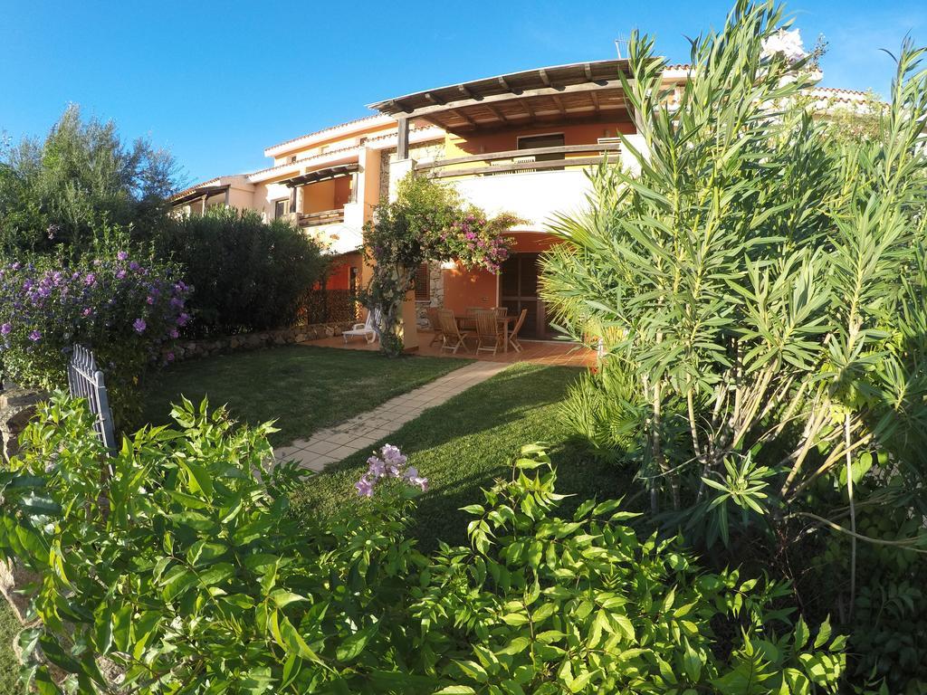 Residence Spiaggia Bianca Golfo Aranci Esterno foto