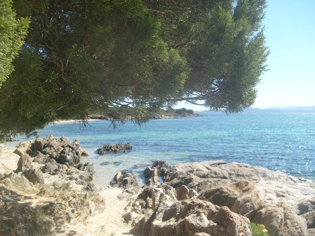 Residence Spiaggia Bianca Golfo Aranci Esterno foto