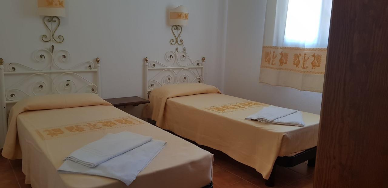 Residence Spiaggia Bianca Golfo Aranci Esterno foto