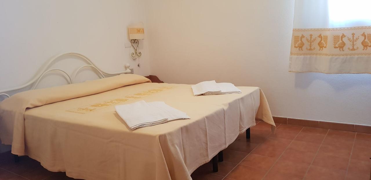 Residence Spiaggia Bianca Golfo Aranci Esterno foto