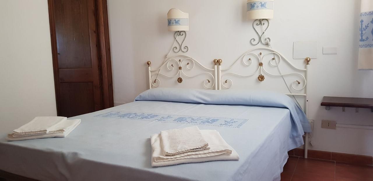 Residence Spiaggia Bianca Golfo Aranci Esterno foto