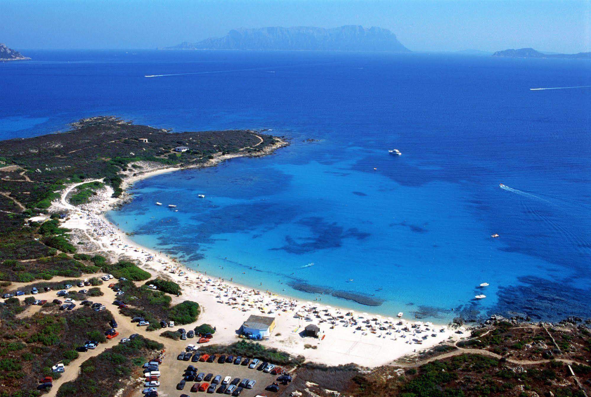 Residence Spiaggia Bianca Golfo Aranci Esterno foto