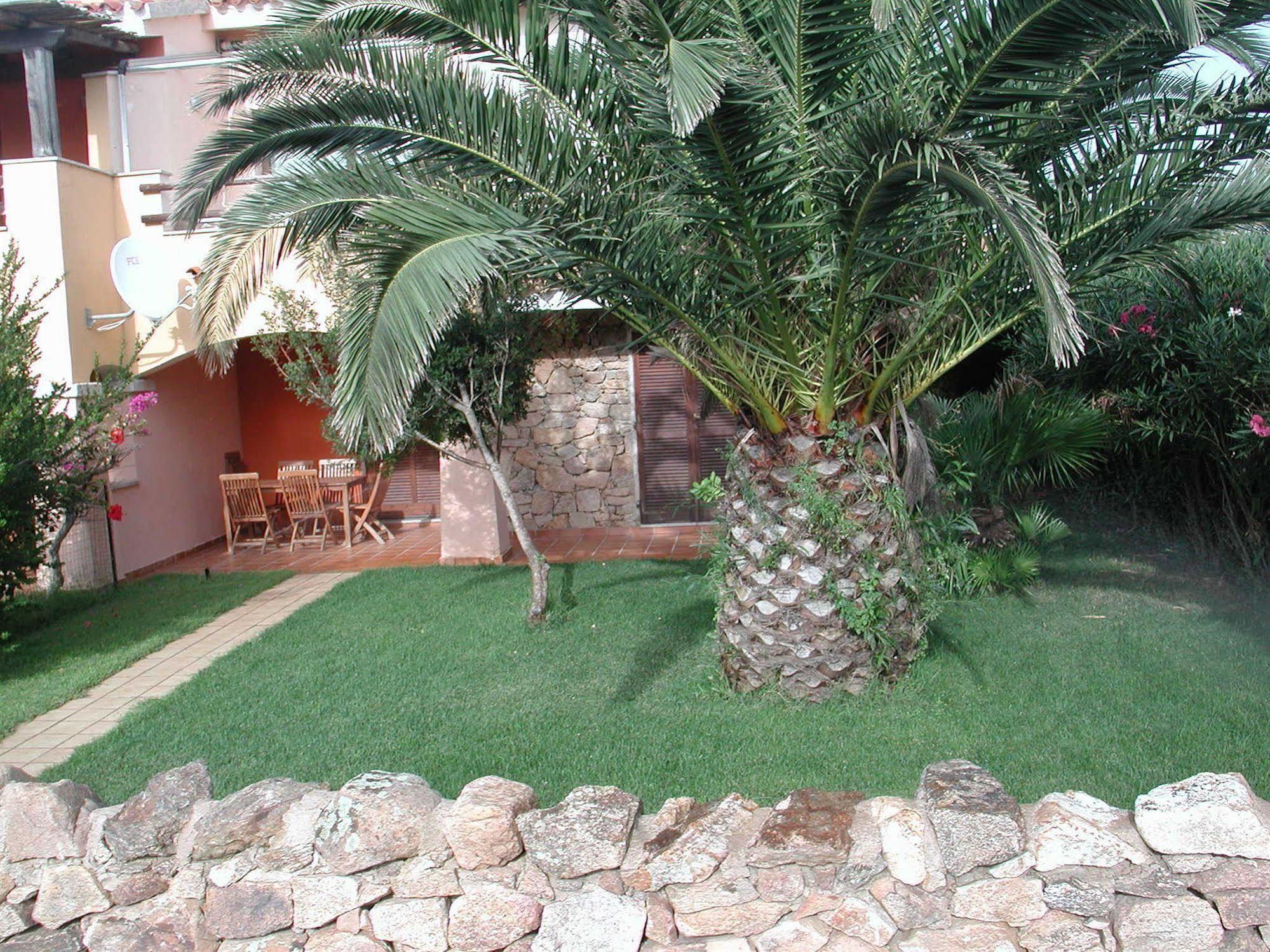 Residence Spiaggia Bianca Golfo Aranci Esterno foto
